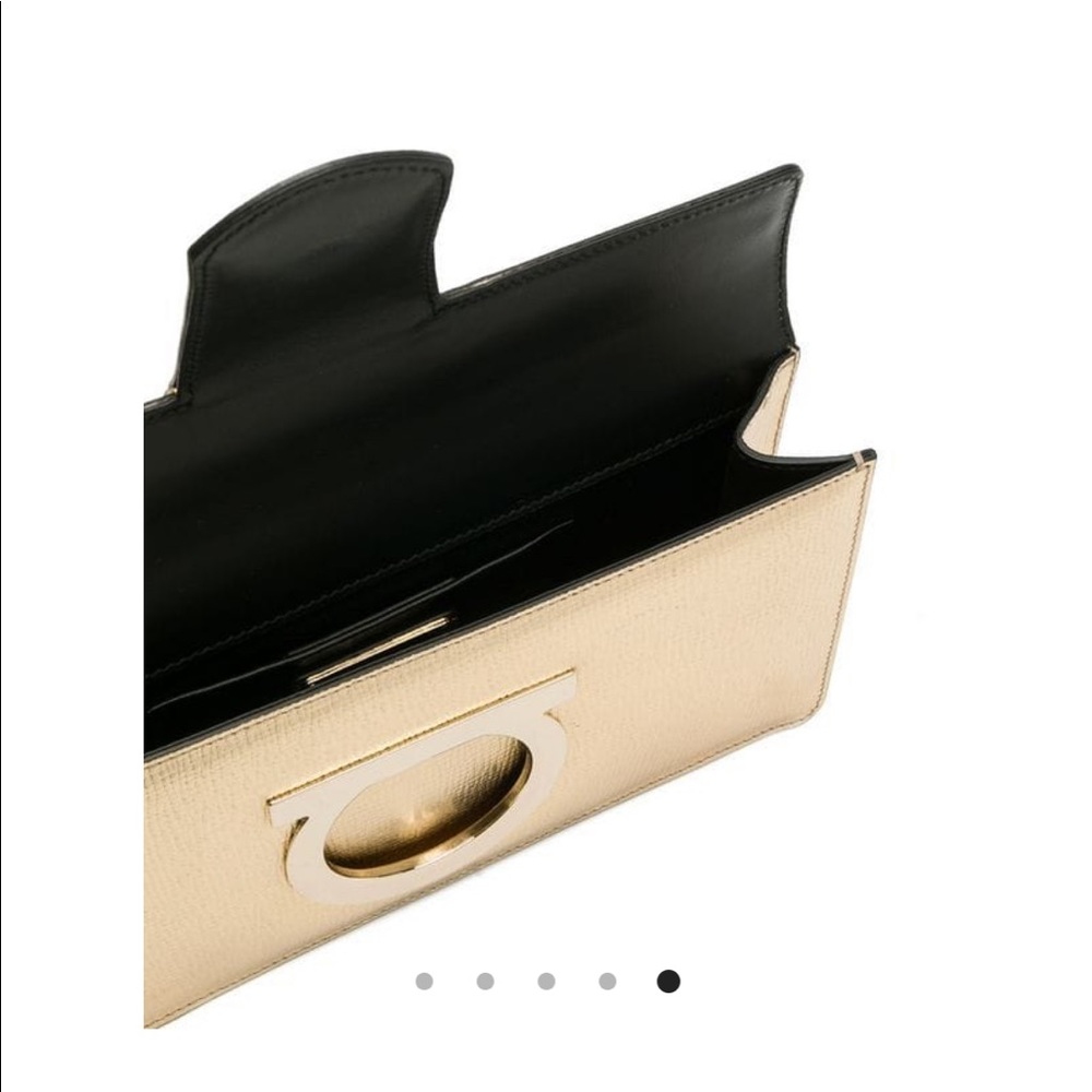 NWOT SALVATORE FERRAGAMO Gancini clutch bag (Gold) - Picture 5 of 8